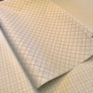 Gucci gift 💝 tissue! 👚💝🎀🛍